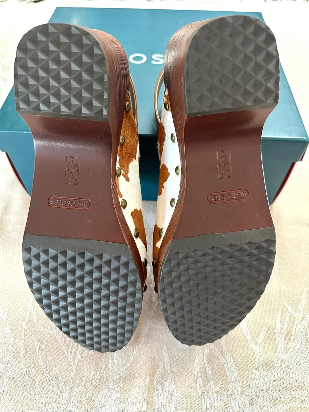 Aerosoles Danby Cow Print Leather Clogs NWOT Size 9 - Picture 6 of 9